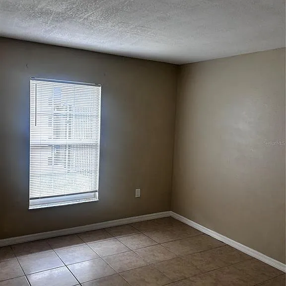 5529 La Salle Ct — Photo 2