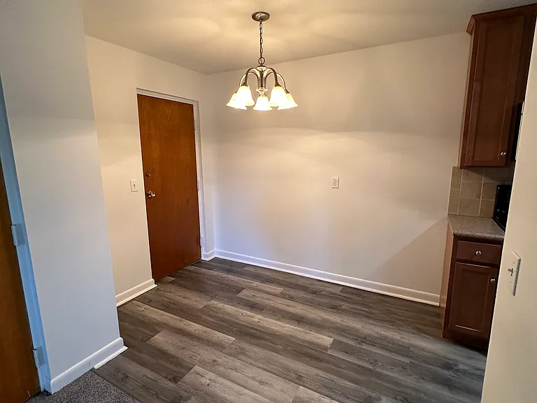 124 Lexington St #34 — Photo 5