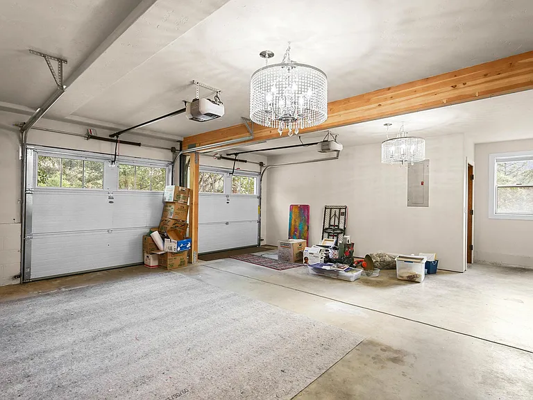520 Glenview Dr — Photo 9
