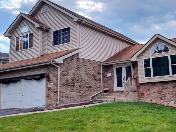 1028 Blackhawk Dr, University Park, IL 60484