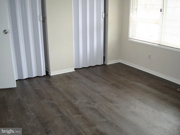 204 Cameron St — Photo 14
