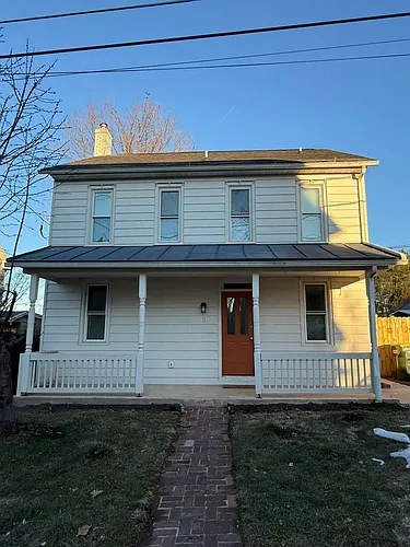 960 Maple St Photo 1