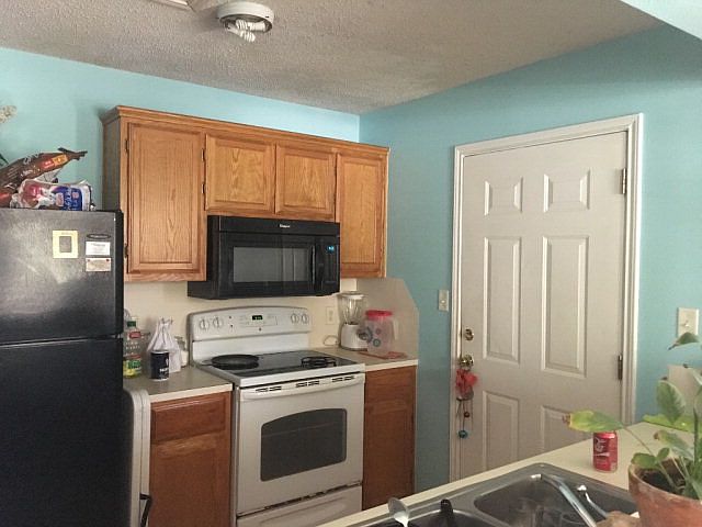 2nd image of 4814 Redwood St