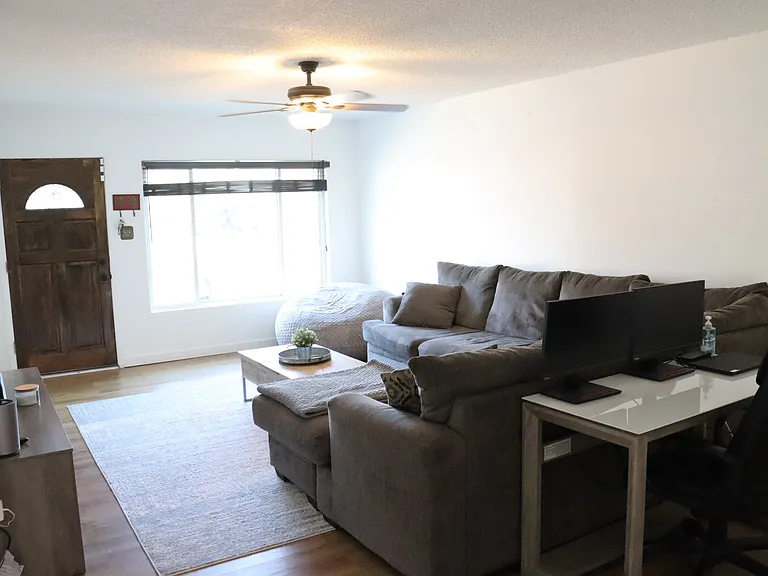 1054 E Loma Vista Dr — Photo 8