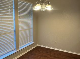 8129 Foxfire Ln, White Settlement, TX 76108