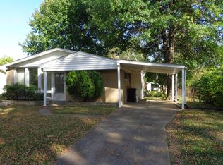 1138 Swarthmore Ln, Saint Louis, MO 63130