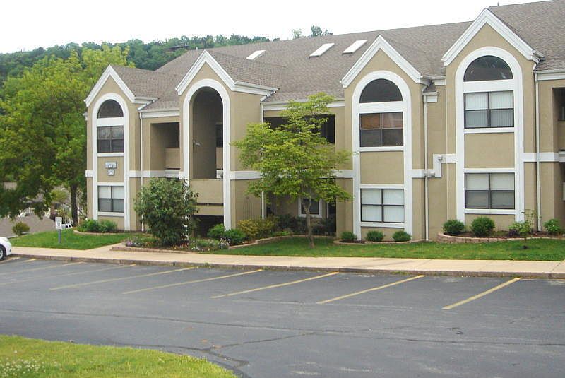 1st image of 280 Wimbledon Dr APT 8
