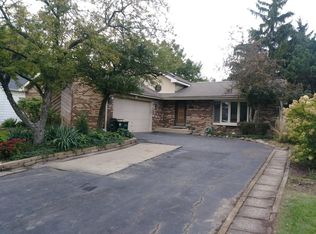 340 W Palatine Rd, Arlington Heights, IL 60004