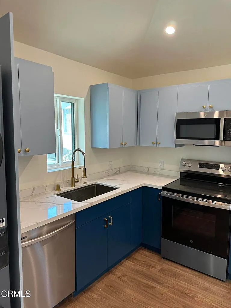 1 bed, 1.0 bath, 400 sqft, $2,000 — Photo 4