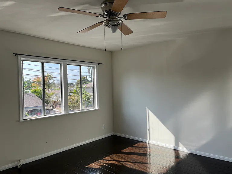 11681 Atlantic Ave #C — Photo 3