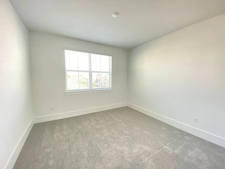 12668 Clear Sapphire Dr — Photo 32
