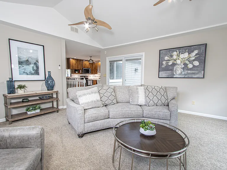 342 Fury Dr — Photo 4