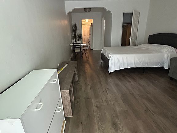 2nd image of 7630 Byron Ave #4