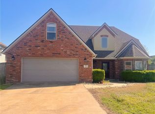 711 Saddlehorn Dr, Centerton, AR 72719
