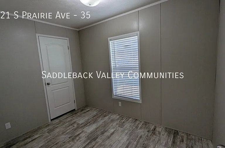 2221 S Prairie Ave #35 — Photo 9