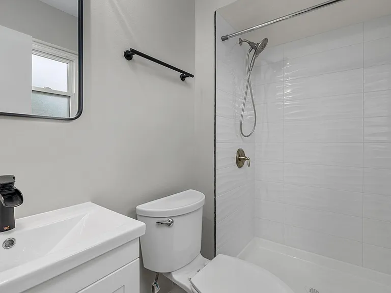 1112 Sombrero Trl — Photo 18