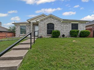 1100 Cedarcrest Dr, Mesquite, TX 75149