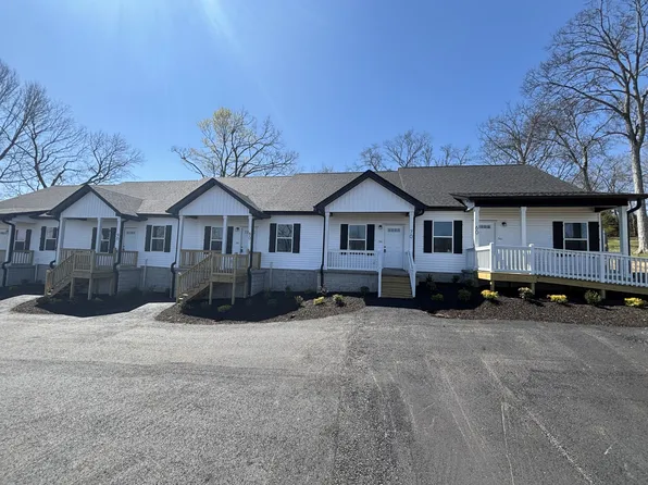 90 Five Oaks Ln, Hartsville, TN 37074