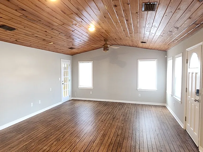 119 Cobb Rd — Photo 4