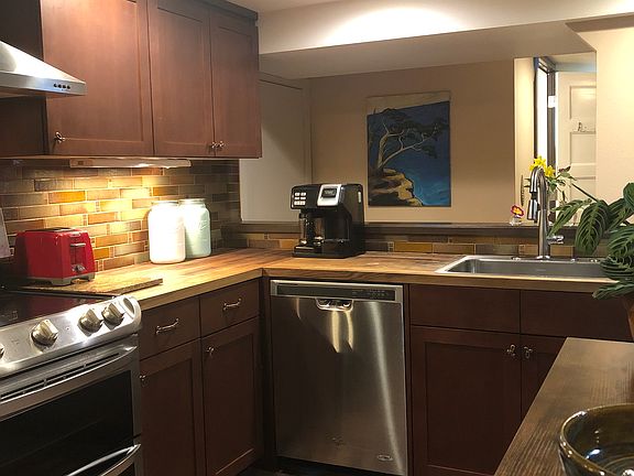 3rd image of 7316 S Virginia Ave Unit B