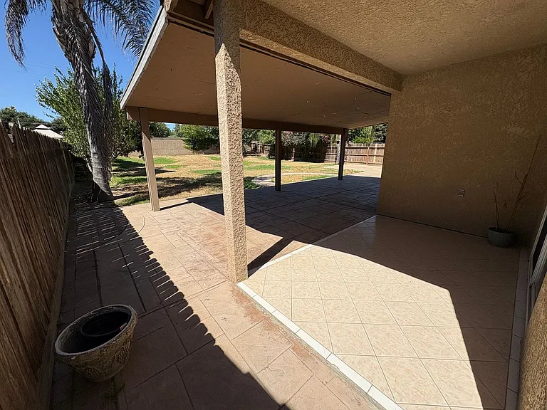 722 W James Ct — Photo 50