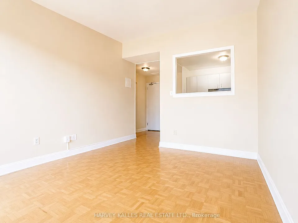 80 Blackfriar Ave #305