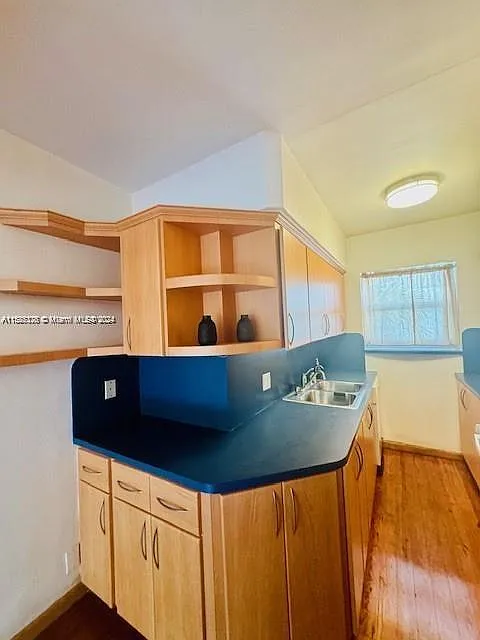 Anthony Gardens Condo — Photo 3