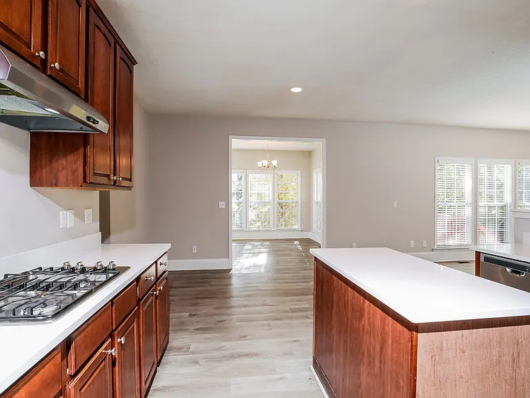 8524 Bratt Ave — Photo 9