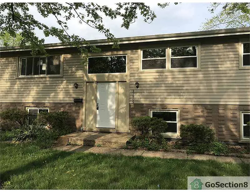 17809 John Ave photo 1