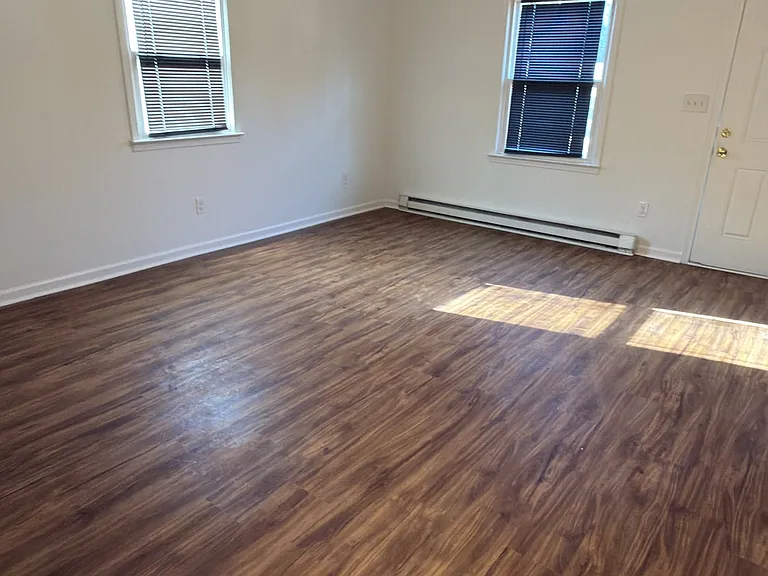 1303 R C Baldwin Ave — Photo 8