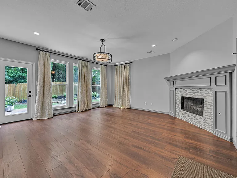 2417 Bonham Trl — Photo 15
