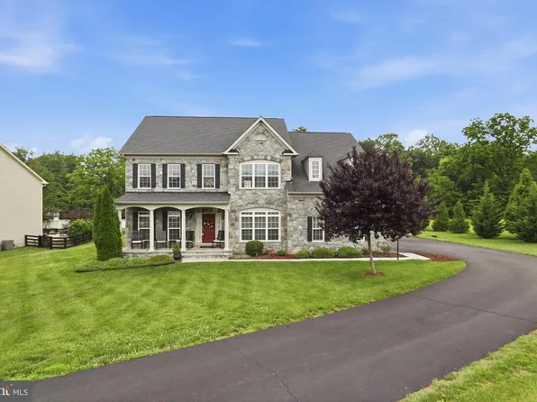 17351 Harmony Vista Dr, Hamilton, VA 20158