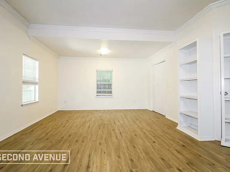 1521 S Blackwelder Ave — Photo 9