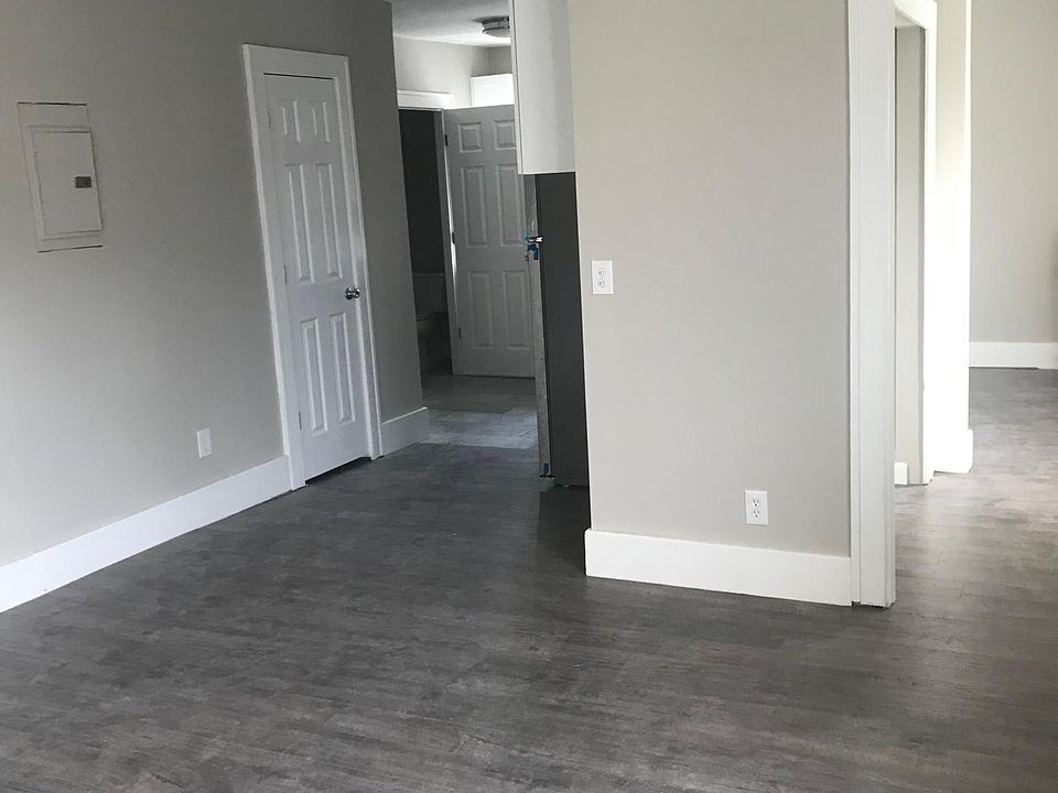 1st image of 504 N Troy St