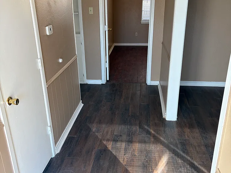 610 N Durant Ave — Photo 2