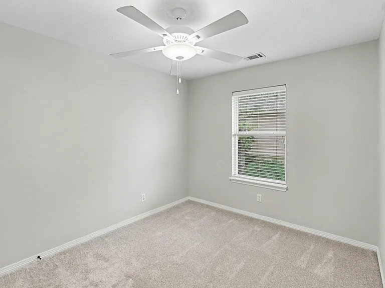 10718 Fairview Dr — Photo 13