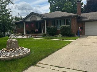 42075 Hanks Ln, Sterling Heights, MI 48314