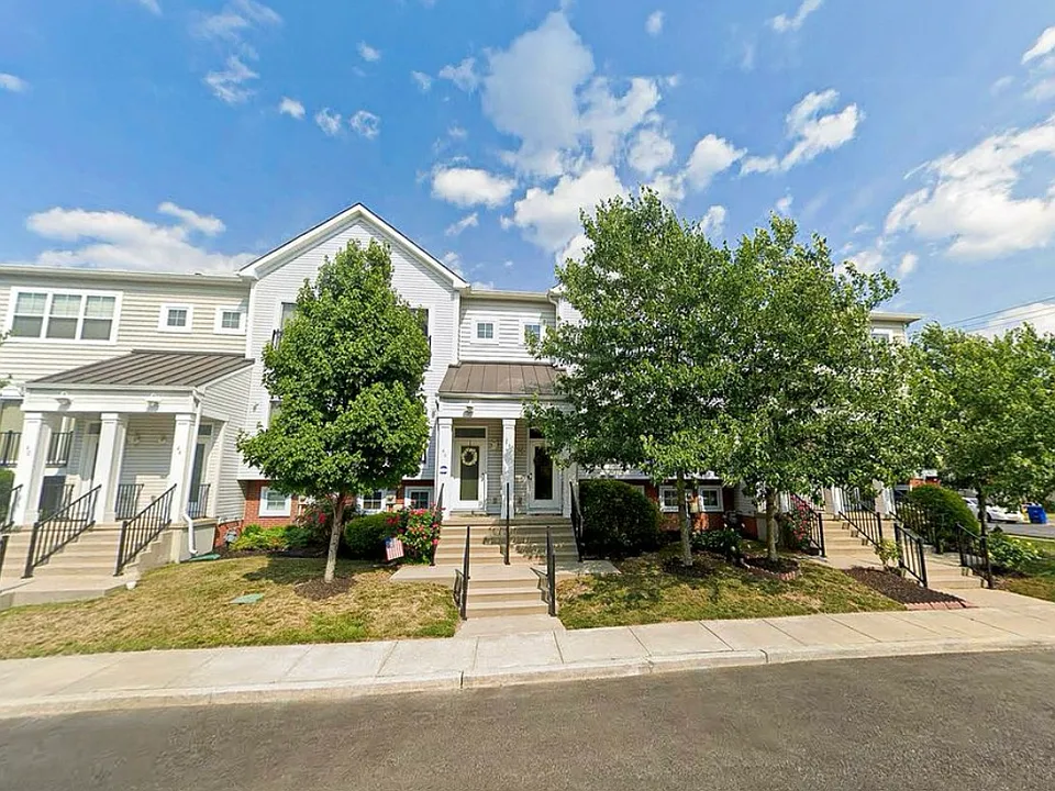 48 S Poplar St