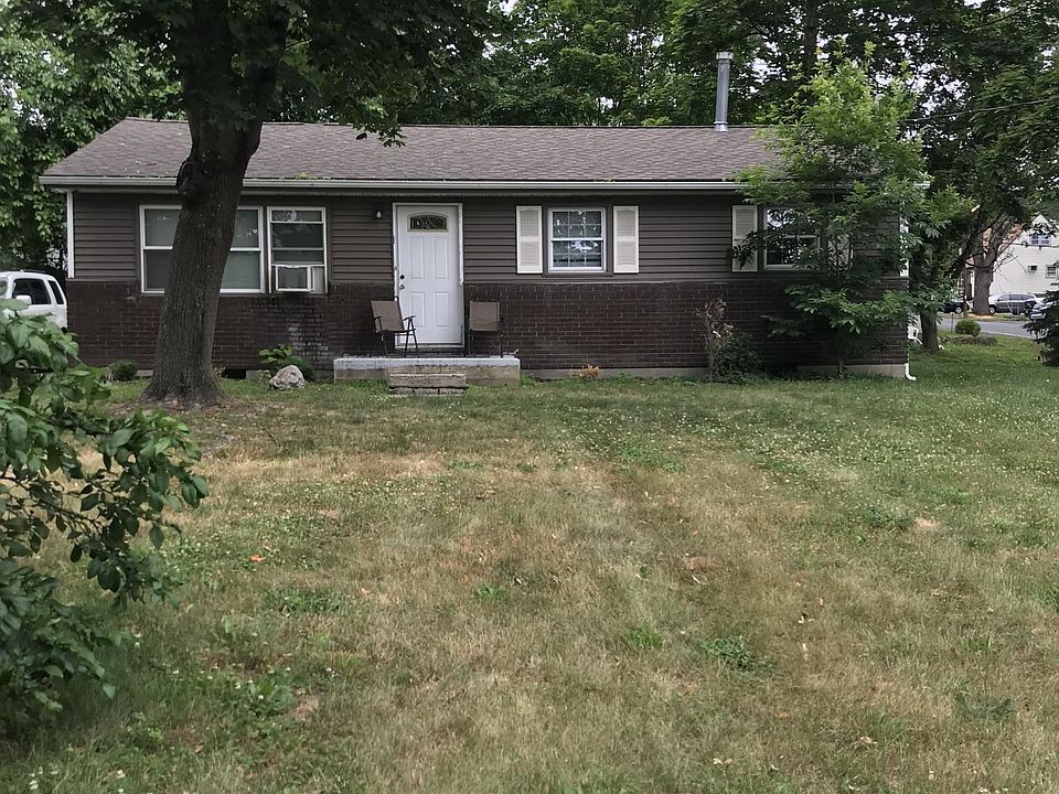 2nd image of 14 Woodlawn Ter