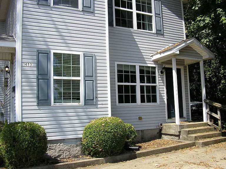 1453 Park St #A — Photo 2