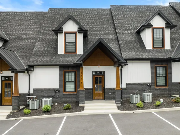 1056 Watch Hill Way, Sevierville, TN 37862