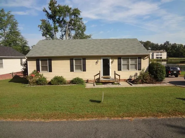 7236 Harbor Hill Dr, Mechanicsville, VA 23111