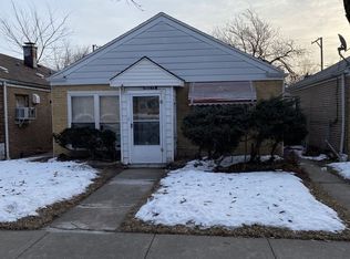 10215 S Oglesby Ave, Chicago, IL