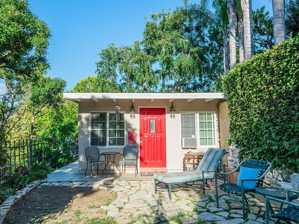 Silver Saddle Ln
