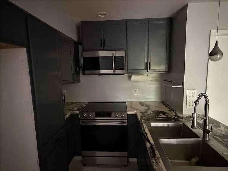 10110 Forum West Dr #537 — Photo 3