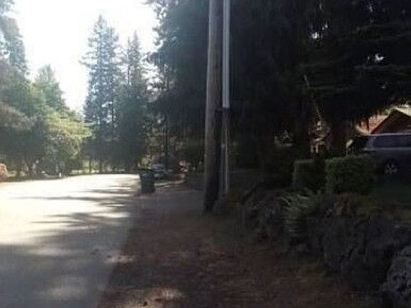 5th image of 4212 177th Pl NE