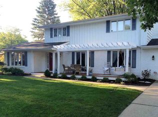 118 E Coventry Ln, Peoria, IL 61614