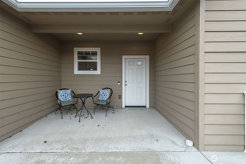2nd image of 1738 Skylar Court