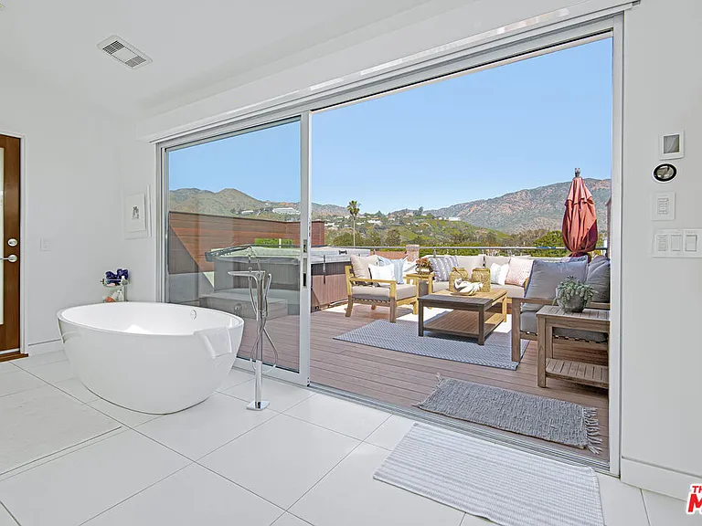 23536 Malibu Colony Rd — Photo 21
