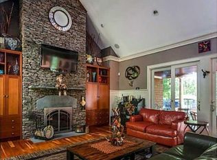 21 Moosehorn Rd, East Greenwich, RI 02818